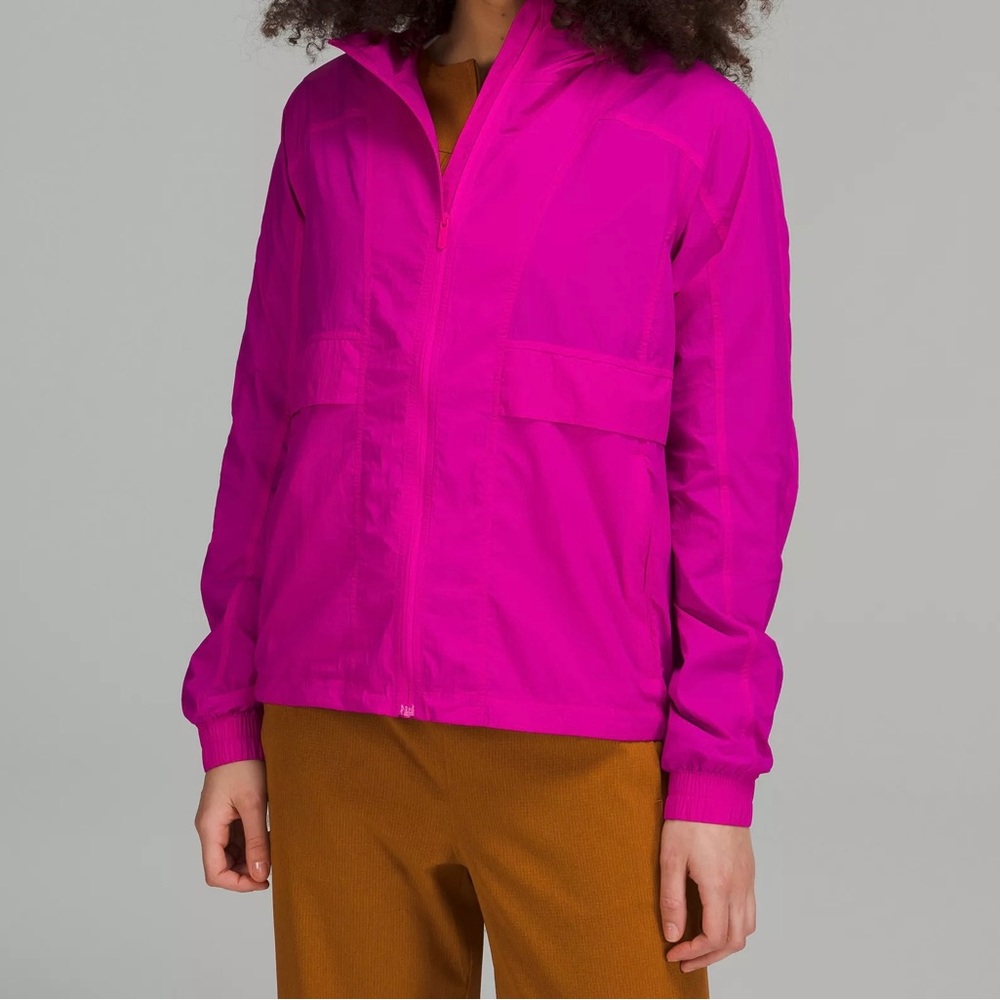 Lululemon Hood Lite Packable Jacket. Size 8.